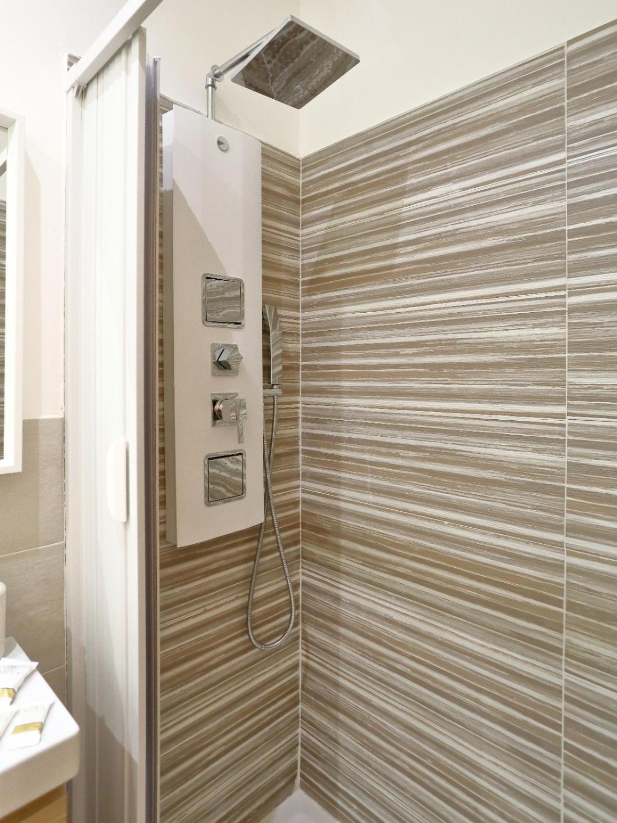 فندق Elegante Matrimoniale Clemente House Catania Centro المظهر الخارجي الصورة