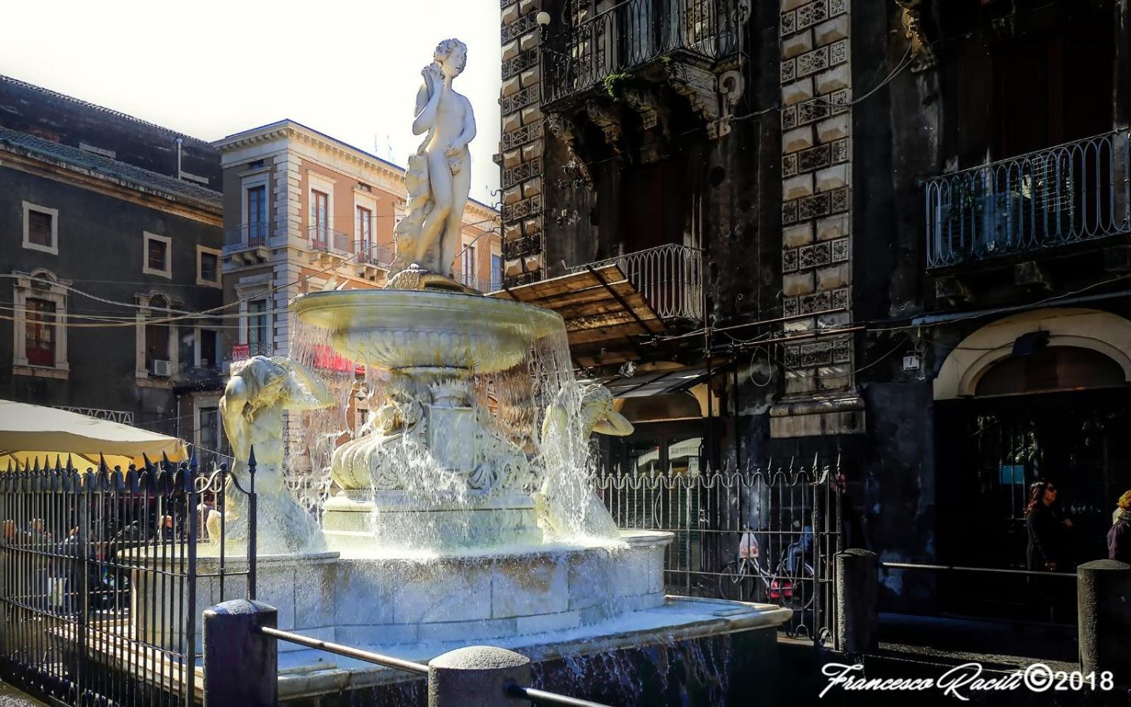 فندق Elegante Matrimoniale Clemente House Catania Centro المظهر الخارجي الصورة